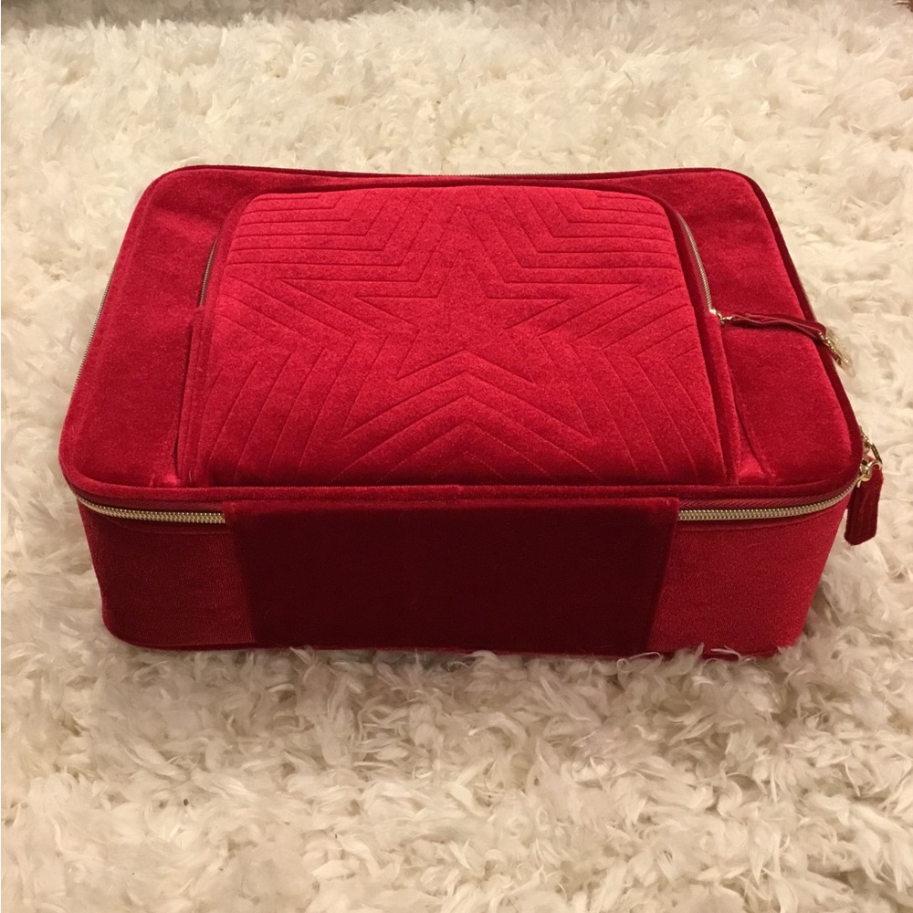 Estée Lauder Red Velvet Train Case, Luxurious - Picture 5 of 7